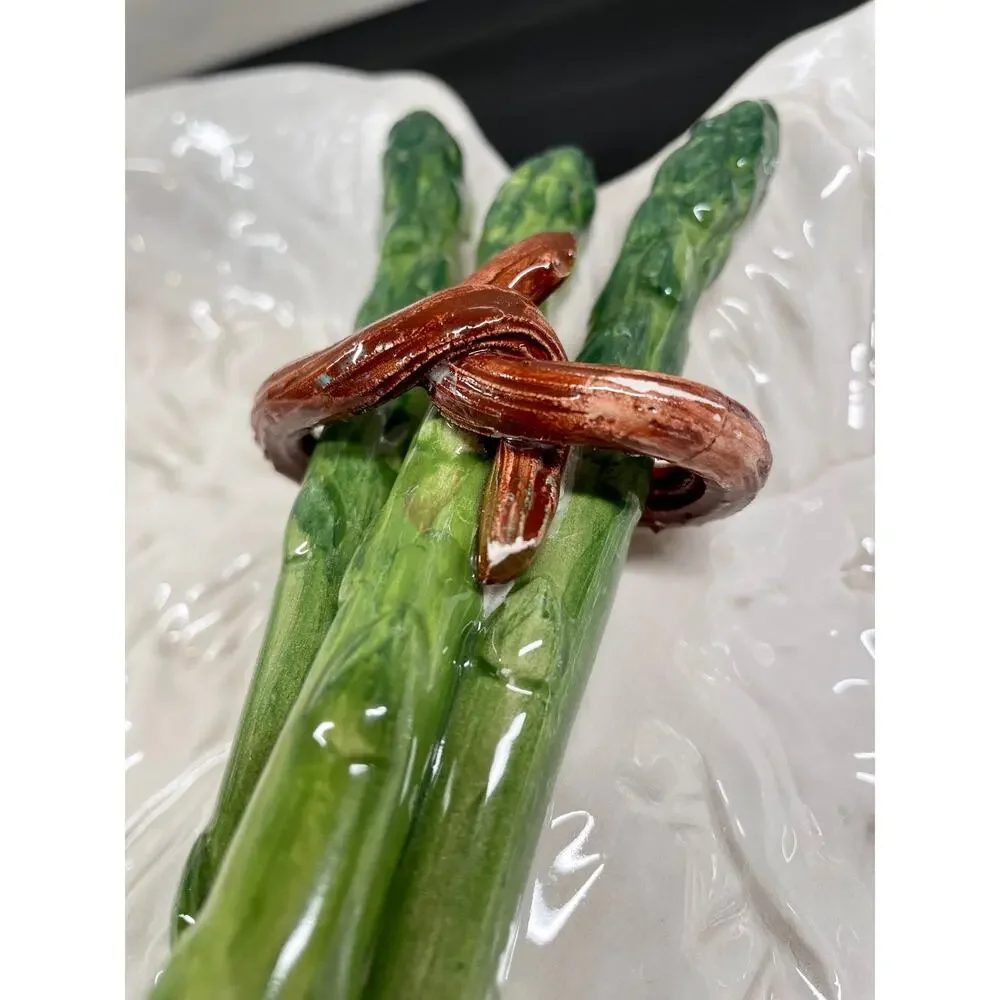 Italian Majolica Vietri Divided White Cabbage Leaf and Asparagus Dish